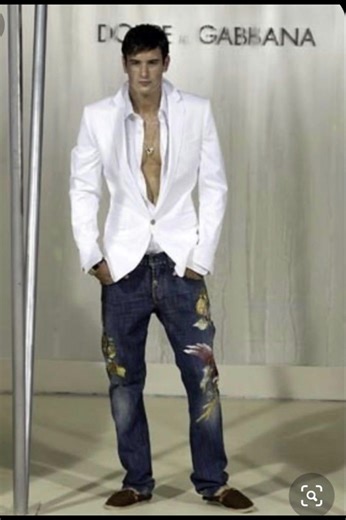 Dolce & Gabbana Spring/Summer 2005 Fashion Collection