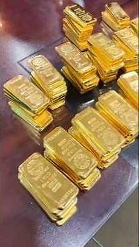 I Held a REAL Gold Bar 😱💰 Inside the World's Biggest Gold Market! #shorts