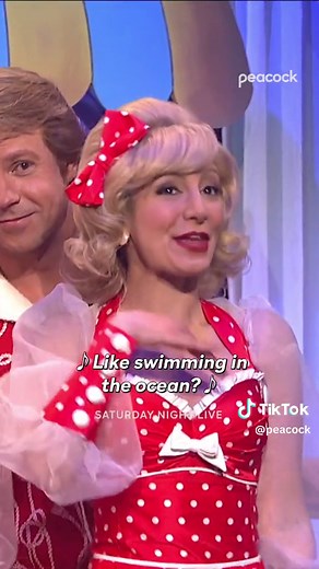 Dooneese SNL Skit Compilation | Kristen Wiig Tiny Hands Sisters