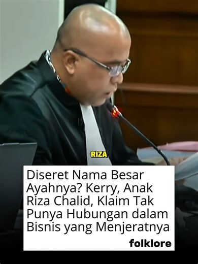 Niat membantu negara… tapi justru berujung jeruji. Kerry, anak dari Riza Chalid, mengaku tidak memiliki hubungan dalam bisnis sang ayah. Lalu kenapa namanya ikut terseret? Fakta atau sekadar kebetulan? Tonton sampai akhir sebelum menilai #xyzbca #beritatiktok #korupsi #sidang #pertamina