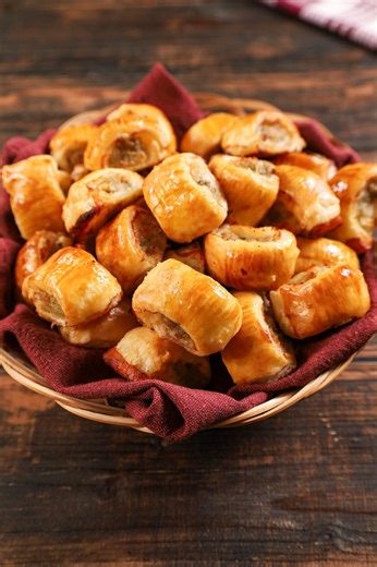 Rustici di sfoglia salsiccia e stracchino ❤️ ​Versatili, saporiti e originali 😊 Vai alla ricetta 👉 https://www.fattoincasadabenedetta.it/ricetta/rustici-di-sfoglia-salsiccia-e-stracchino/ #ricetta #ricettafacile #ad #rustici | Fatto in casa da Benedetta