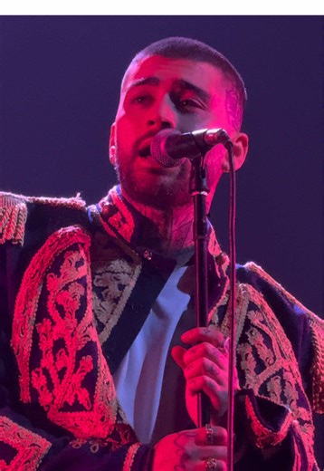 ‘Dreamin’ live from Las Vegas Night 1 🔥 #zaynmalik #Zayn #onedirection #lasvegas #zquad