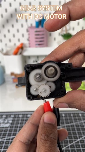 RAJAT DAHIYA on Instagram: "RC Car 🚗 gear ⚙️ system woking principle with attached Dc motor with gear DIY #diy #reels #rccar #dcmotor #gearbox"