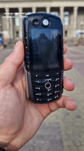 Легенда Motorola e1000: Повернення до 2004 року