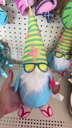 So many amazing summer party items. 🏃‍♀️ #dollartree #dollartreefinds #shopping #shoppingfinds #dollartreemusthaves #dollartreehacks #dollartreebeauty #dollartreehaul