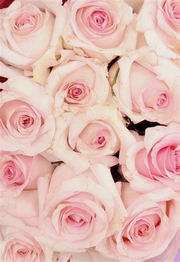 Beautiful Shabby Chic Bouquets for Valentine's Day