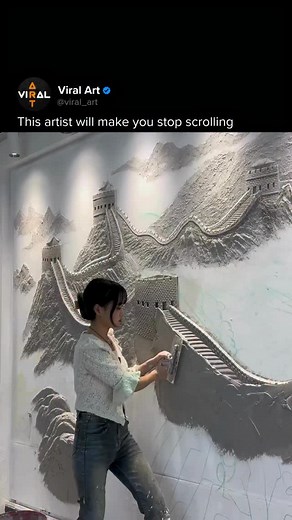 128K views · 3.9K reactions | Chinese artist Daidai brings walls to life through her intricate relief murals, merging sculpture and painting into captivating three-dimensional scenes. Her work combines traditional craftsmanship with modern design, as seen in her stunning Great Wall of China mural — a piece that radiates texture, light, and cultural pride. Artist: 戴戴 浮雕壁画师 / 67383829971 on Douyin #art #artist #painting #sculpture | Viral Art | Facebook