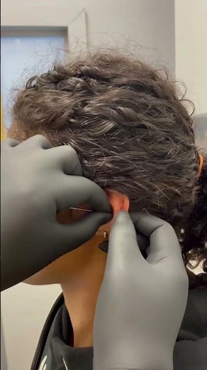 Conch Ear Piercing Experience | What's it like getting your conch pierced?