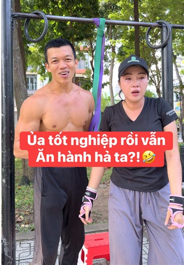 Cứ ngỡ hết đau lưng là phẻ rồi, ai dè đằng sau đó còn 1 “nỗi đao” khác nữaaaaa😆😆😆 Các bạn nào mới kéo xà hãy chọn mức trợ lực nào mà bạn thực hiện được 6-8 cái nhẹ nhàng. Sau đó nghỉ 2-3 phút, thực hiện càng nhiều lần càng tốt nhé.😄 #LangHoaWorkout