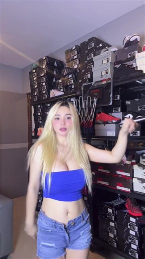 Crystal White (@itscrystalwhite24)’s videos with original sound - video ng mga urban liginds