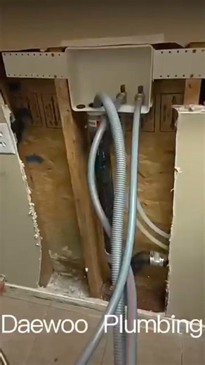 PEX Pipe Leak Inside Washing Machine Outlet Box | Hidden Water Leak Repair #大禹管道 #plumbingtime
