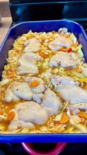 Savory layers of cabbage, ruce and tender chicken #chickendinner #easyrecipe