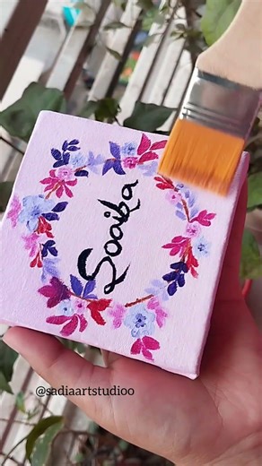 Varnishing on customized name painting on mini canvas.✨