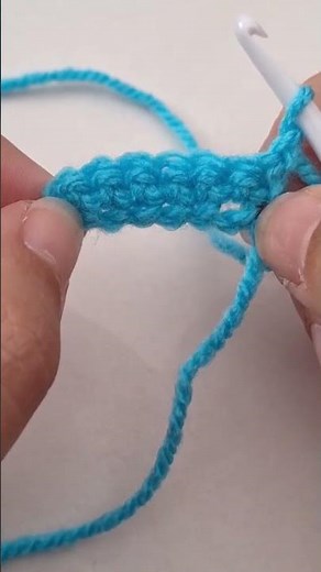 How to complete a turning chain in crochet - beginner crochet #crochet #beginnercrochet