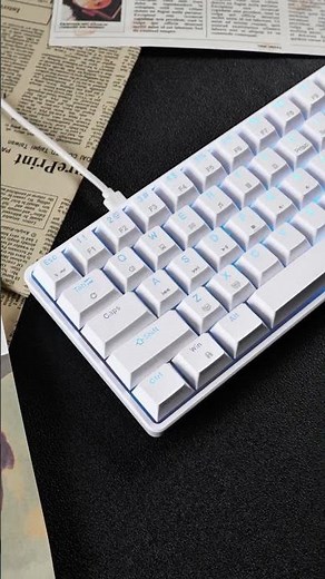 As soon as you turn on the lighting effects, this keyboard comes with a built-in cooling effect 🧊.