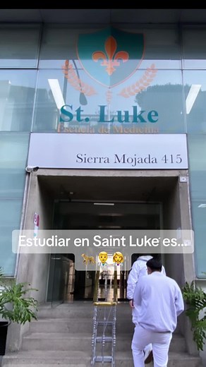 Y si! Esto es Saint Luke 💚🧡💚#medstudent #universidad #medicina @Anatomage #anatomiahumana #doctor