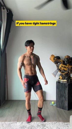 Goodbye stiffness! 3 simple movements to help you unlock and unblock your immobile body. Our body is our greatest asset, don’t neglect it! A healthy and fit body not only gives us more energy throughout the day, but also prevent pain and injuries 🤕 Struggling with lower back tightness and pain? Don’t neglect it as it could lead to severe injuries and permanent spinal issues. Comment “BACK” and I’ll send you the solution I used to save myself and others from a life of stiffness, immobility, and 