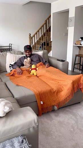 Luna The Mini Cockapoo on Instagram: "Man’s best friend 🥺❤️ #dogs #puppylove #minicockapoo"