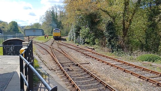 47306 The Sapper runs round her train at Bodmin Parkway on Sunday 28th April 2024. For the full video please see Henry's Adventures the YouTube channel. https://youtu.be/-TA5X52tJaI?si=hRW18_EM2J9dajOL | Henry's Adventures