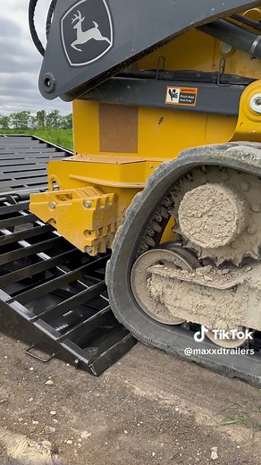 MAXX-D Out Ramps for Heavy-Duty Trailers