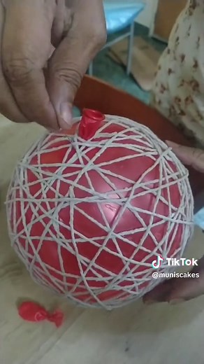 Esferas Navideñas con Globos: Ideas Fáciles y Bellas
