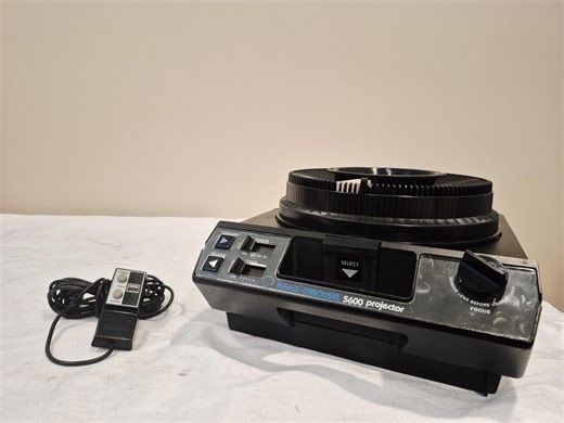 Professionally Serviced Kodak 5600 Carousel Slide Filmstrip Projector See Video - Etsy