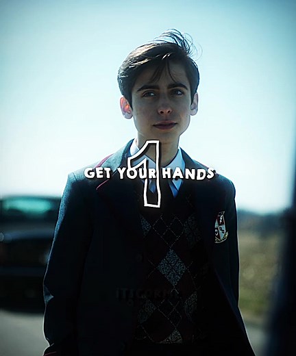 The Umbrella Academy: Aidan Gallagher - S1 vs S2 vs S3