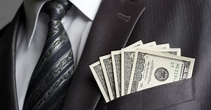 Wealth has surged for richest Americans, and other MoneyWatch headlines