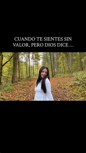 Carolina Bella on Instagram: "1. Salmo 139:13-14 “Tú creaste mis entrañas; me formaste en el vientre de mi madre. Te alabo porque soy una creación admirable; ¡tus obras son maravillosas, y esto lo sé muy bien!” Dios no cometió un error contigo. Fuiste formada con propósito y detalle. 2. Isaías 43:4 “Eres de gran valor a mis ojos, eres digna de honra y yo te amo.” No necesitas probar tu valor, ya eres preciosa para Él. 3. Jeremías 31:3 “Con amor eterno te he amado; por eso te sigo mostrando mi fi