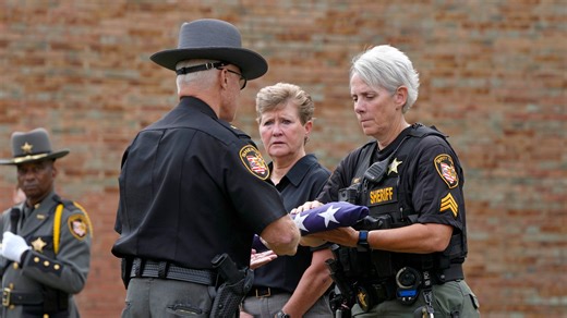 Ohio's first K9 therapy dog Mattis honored at memorial held final post at Westland High
