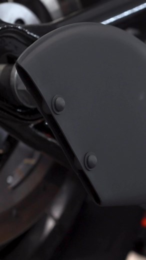 We are stoked on how our 1-of-1 custom Blockhead batique-style exhaust turned out for our @bornfreeshow build 🤘 Inspired by the legendary 1937 Knucklehead - modern performance with vintage flavor. 🟥 www.blockheadmoto.com 📺 www.YouTube.com/blockheadmoto | BLOCKHEAD