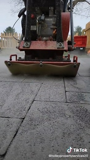 3.5K views · 37 reactions | That new Cambridge Pavers install feeling! Video by @holleypropertyservices20 #cambridgepavers #hardscape #patiodesign | Cambridge Pavingstones With ArmorTec | Facebook
