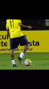 incredible street soccer skills 🔥☠️⚽️ #virareels #fypシ #football #skills #streetstyle #soccer #World | Gelina Gomes