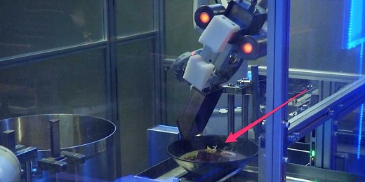 Robot chefs at ramen restaurant