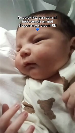 Solo 20 días 🥹 #bebe #babytiktok #reciennacido #momboy💙