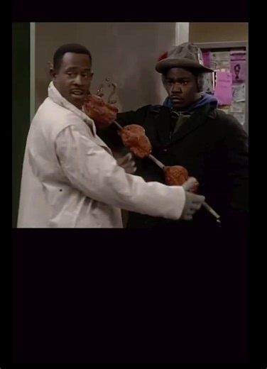 Hustle Man Selling (Free-Range) Chicken 🍗 #martin #hustleman #chicken #funny