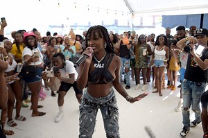 Kali Puts Her Rhyming Skills On Display In XXL Freshman Freestyle