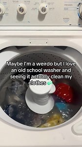 Once you go Speed Queen, you never go back 😤 #speedqueen #laundryday #washer #cleaninghack #washingmachine #washingmachine #washingmachines #washingmachineclean #washingmachinecleaner #washingmachinecleaning | The Review Lab