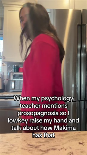 This genuinely happened today and then she asked me what the series was called and well yeah…social anxiety fears me ig also this totally isnt me flexing the fact i own all of part 1 nope never #chainsawman #csm #makima #manga #psychology