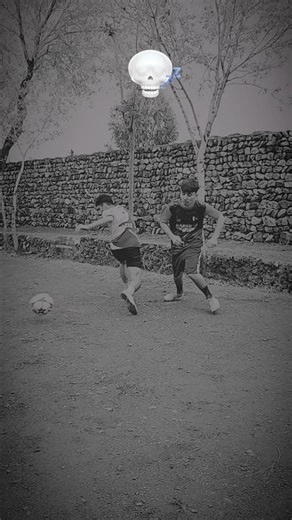 football nutmeg skill tutorial 💀#footballedits #footballskills #tutorial #soccer #skills #viralvideo