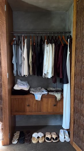 POV - you only pack Myra for vacation . | Myraswim