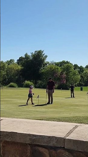 First Golf Lesson – Learning to Putt Like a Pro!