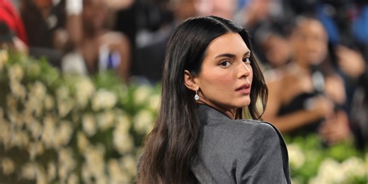 Kendall Jenner Debuts a Bold Fall Haircut, Leaving Summer Layers Behind