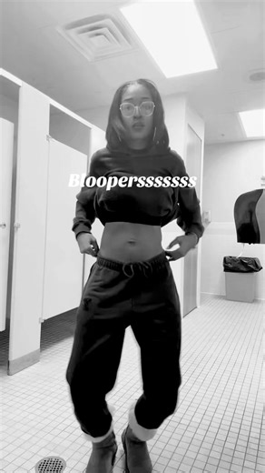 Detroit bloopers #hiprolling #detroit #bringitback #2000sthrowback #throwbackdancechallenge