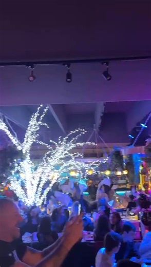 Goa Cocktail Bar con Cucina- Anzano del Parco (Co) ❤️‍ VENERDI 09 GENNAIO 2026 ""PARTY 80/90 & HIT ATTUALI" " ➡APERITIVO.CENA cantata,dopocena BALLO con DJ SET. MANGI,BEVI,CANTI E BALLI....tutto il meglio della musica degli anni 80/90 e HIT ATTUALI con DAVE DELLY dj e RICKY ARISTARCO from RTL 102,5 🤓 Non mancate al grande appuntamento del venerdi notte con la one night dedicata al meglio della musica dance dagli anni 80' ad oggi. Tutto prende vita....SUONI,LUCI,COLORI,Sorrisi, gioie, emozioni d