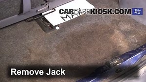 Comment Monter une 1997 Renault Laguna Combi 1.6L 4 Cyl. sur Cric