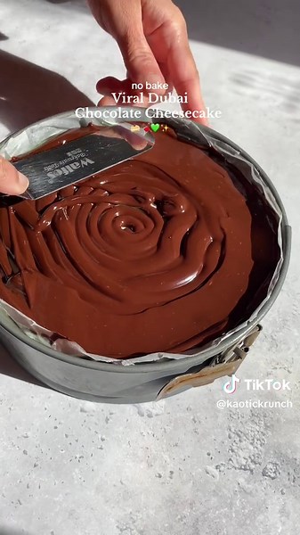 Delicious No-Bake Dubai Chocolate Cheesecake Recipe