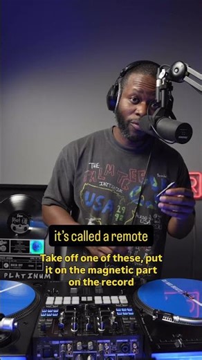 How DJs spin on turntables without vinyl 👀 #djshorts #dj #phasedj #serato