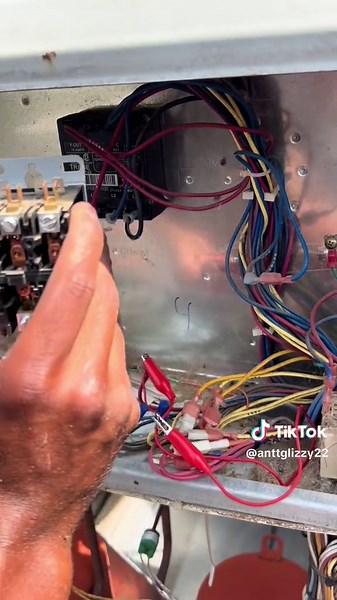 How to Replace a Contactor in HVAC Systems