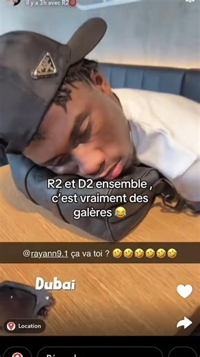 D2 et R2 🤣🤣🤣 mais qui a mis ses deux ensembles 🤣 #l2b #d2 #humour #snapchat #viralvideo #rapfr